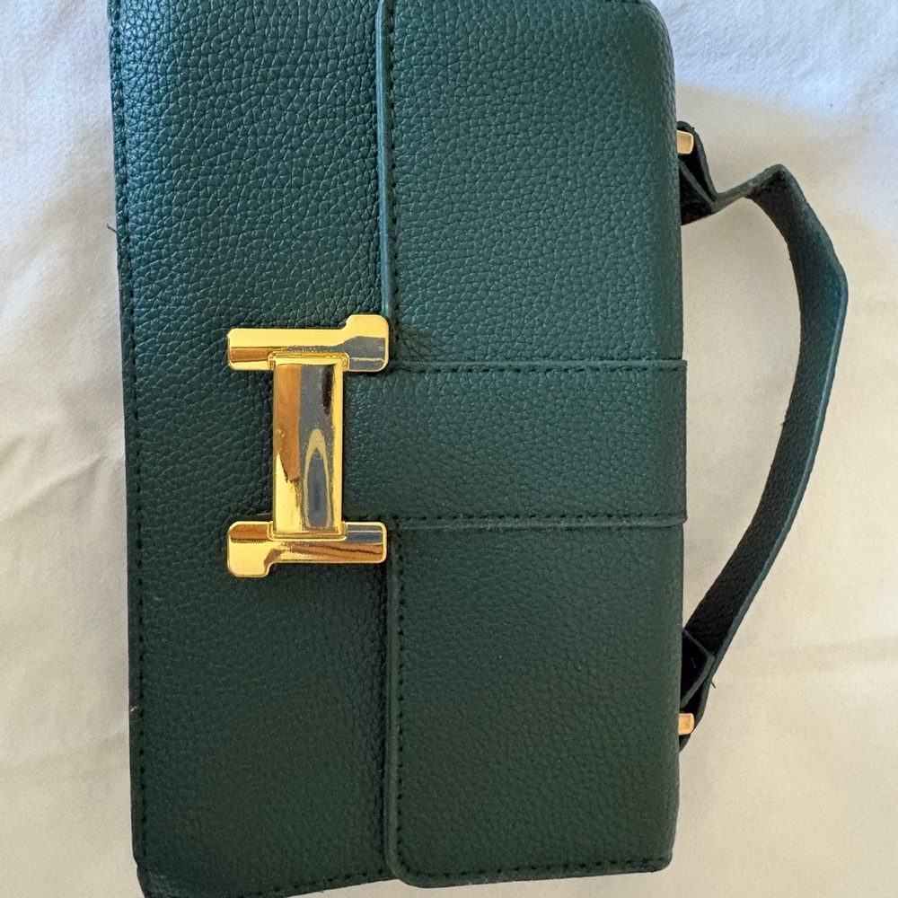 Elegant Green Leather Handbag